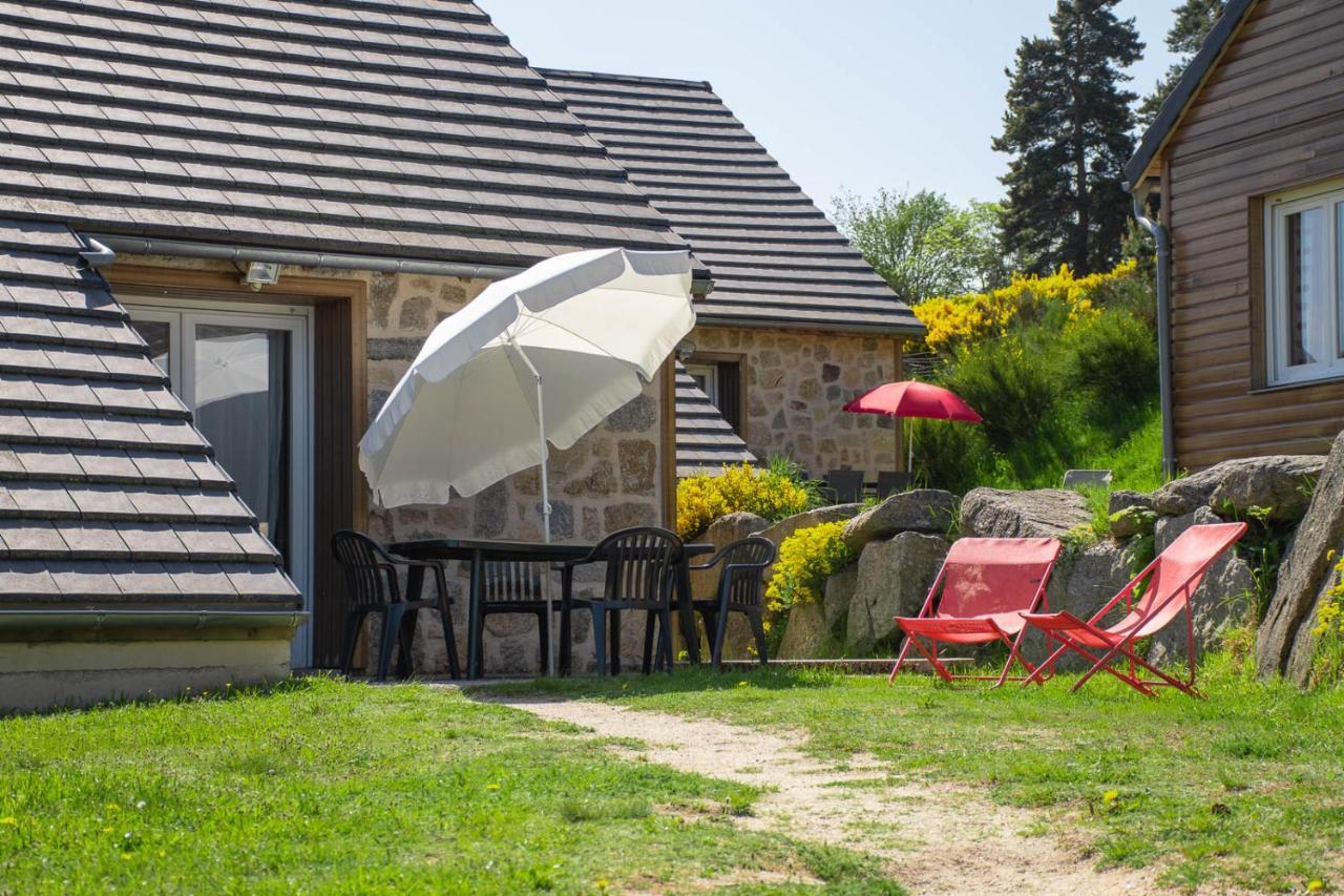 Village De Gites Les Chalets De L'Aubrac Aumont-Aubrac Zewnętrze zdjęcie