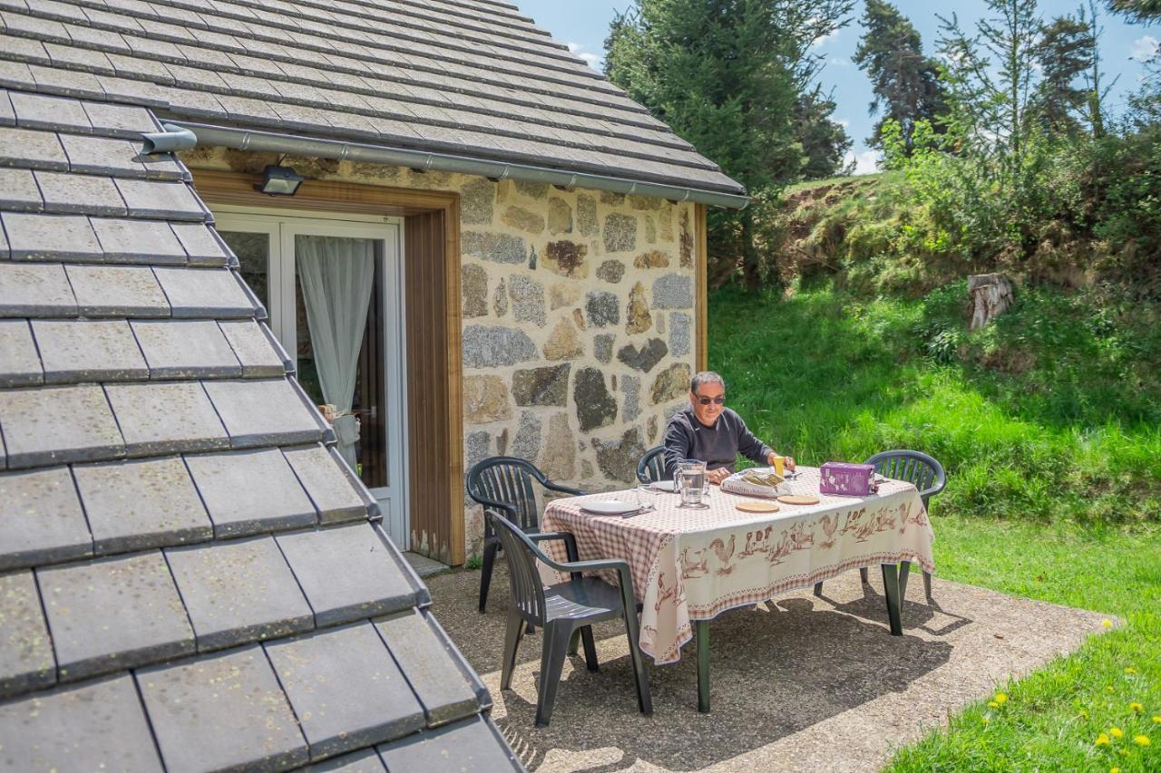 Village De Gites Les Chalets De L'Aubrac Aumont-Aubrac Zewnętrze zdjęcie